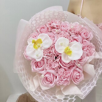 Ladylike Mom - MomSpecial2024