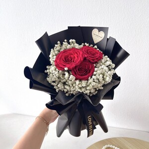 Classic rose and baby breath