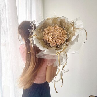 Cappuccino rose in ballet style 