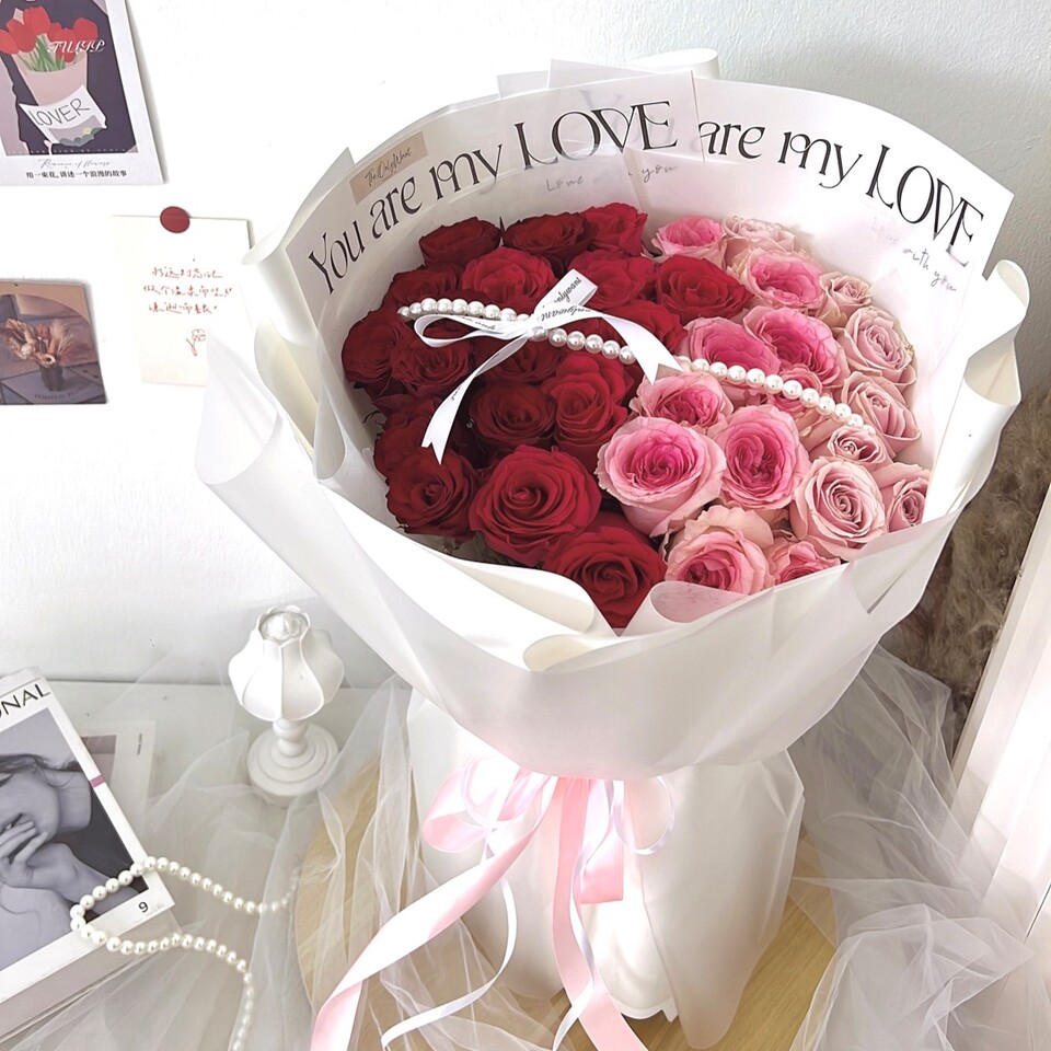 Gradient roses romance 