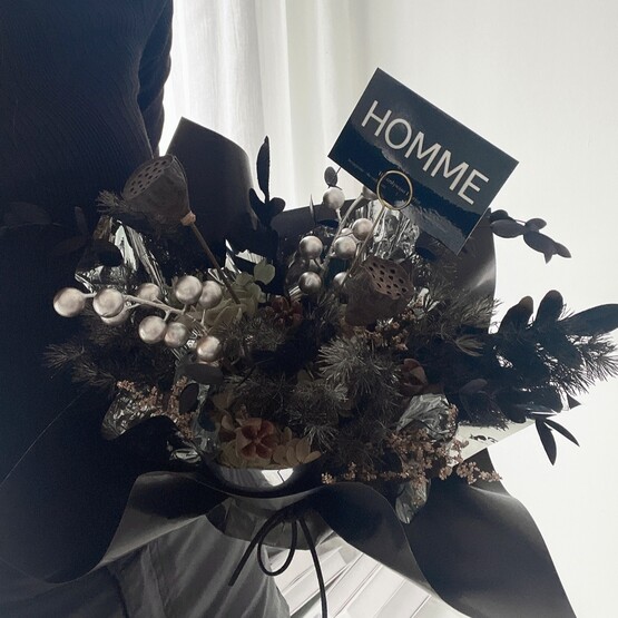 Premium dried flower gift