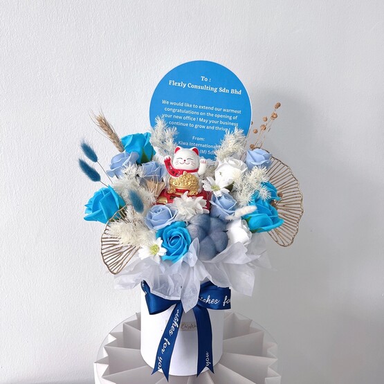 White blue opening flower box (M size)