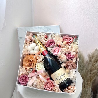 Premium housewarming gift