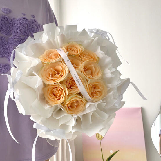 Champagne Roses in Ballet style