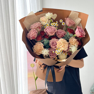 Grand cappuccino mix blooms