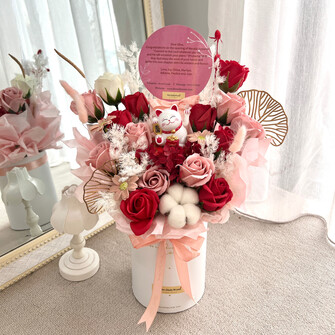 Red Pink opening flower box (M size)