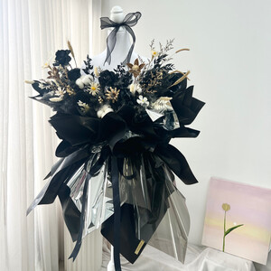 Model Outfit Flower - Cool Lady Boss