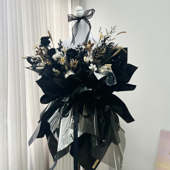 Model Outfit Flower - Cool Lady Boss