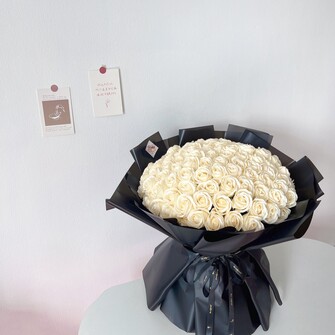 99 stalk Champagne Roses